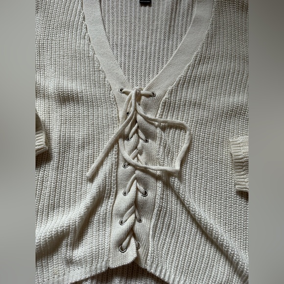 FOREVER21 white lace up pullover long sleeve sweater US M - Picture 4 of 4